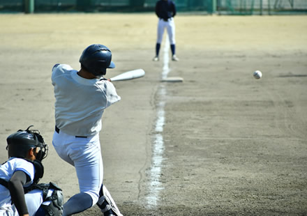 若い方や、小学生～高校生に多い症状